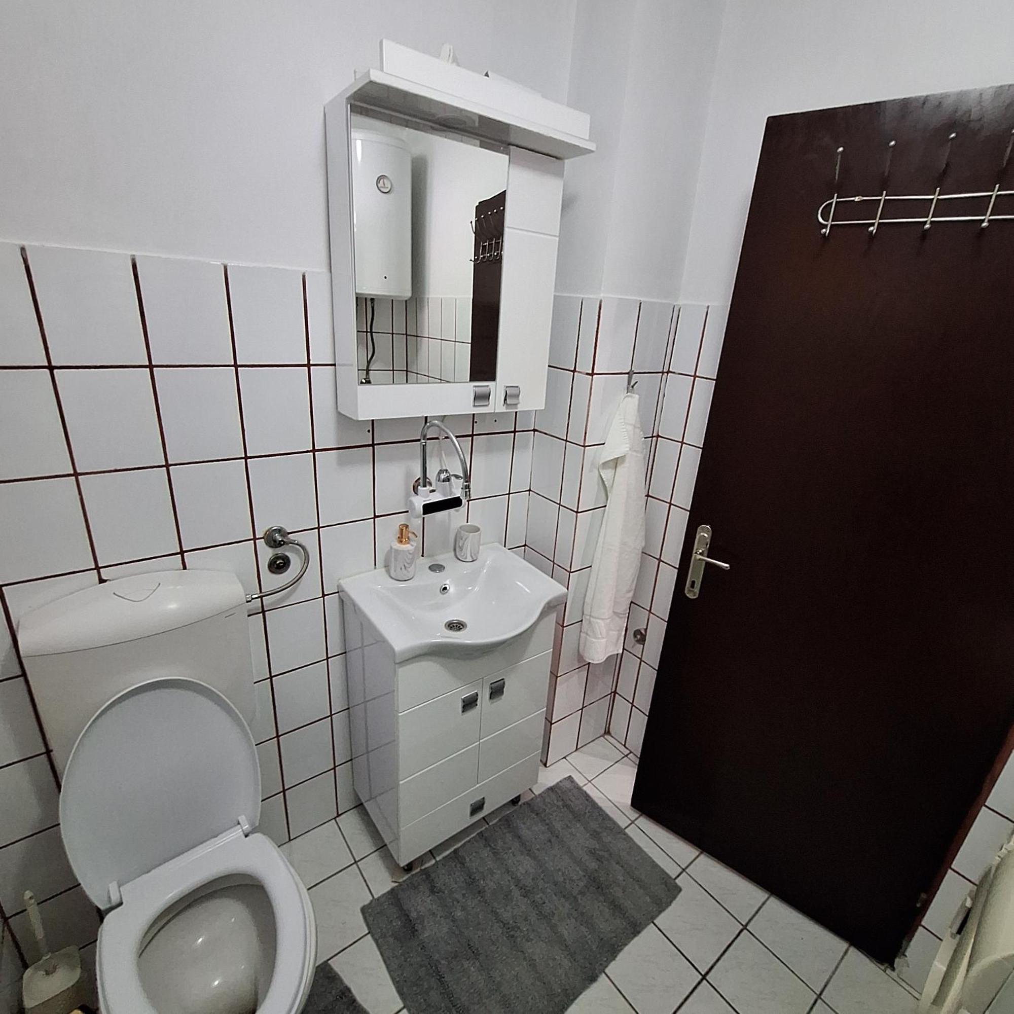 Apartamento Dora Sremski Karlovci Exterior foto