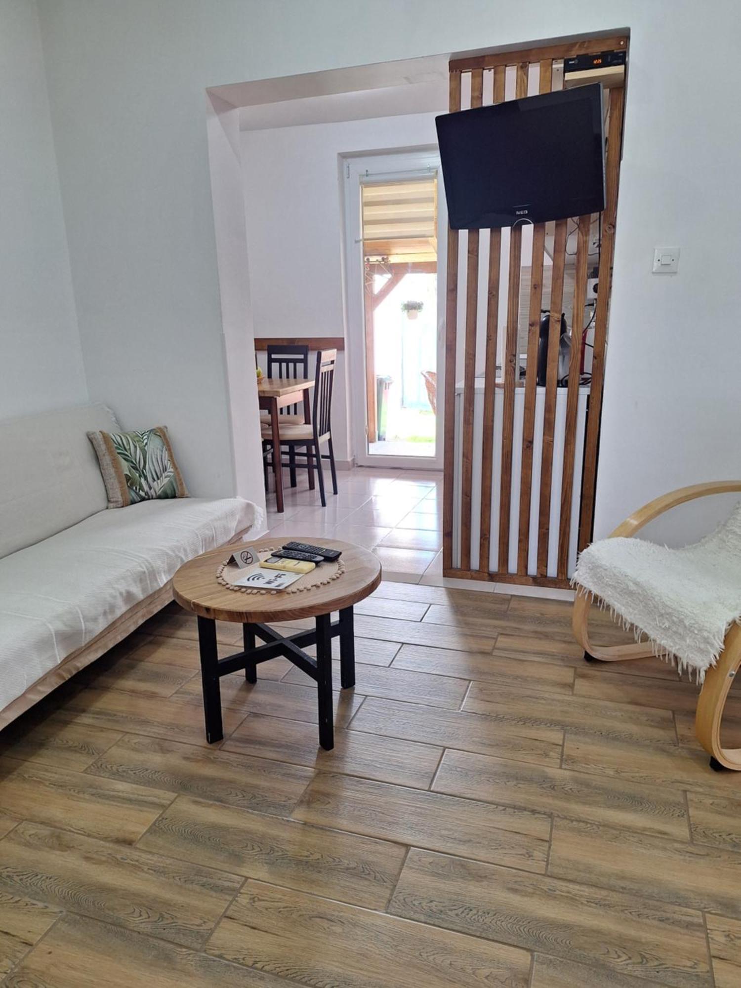Apartamento Dora Sremski Karlovci Exterior foto